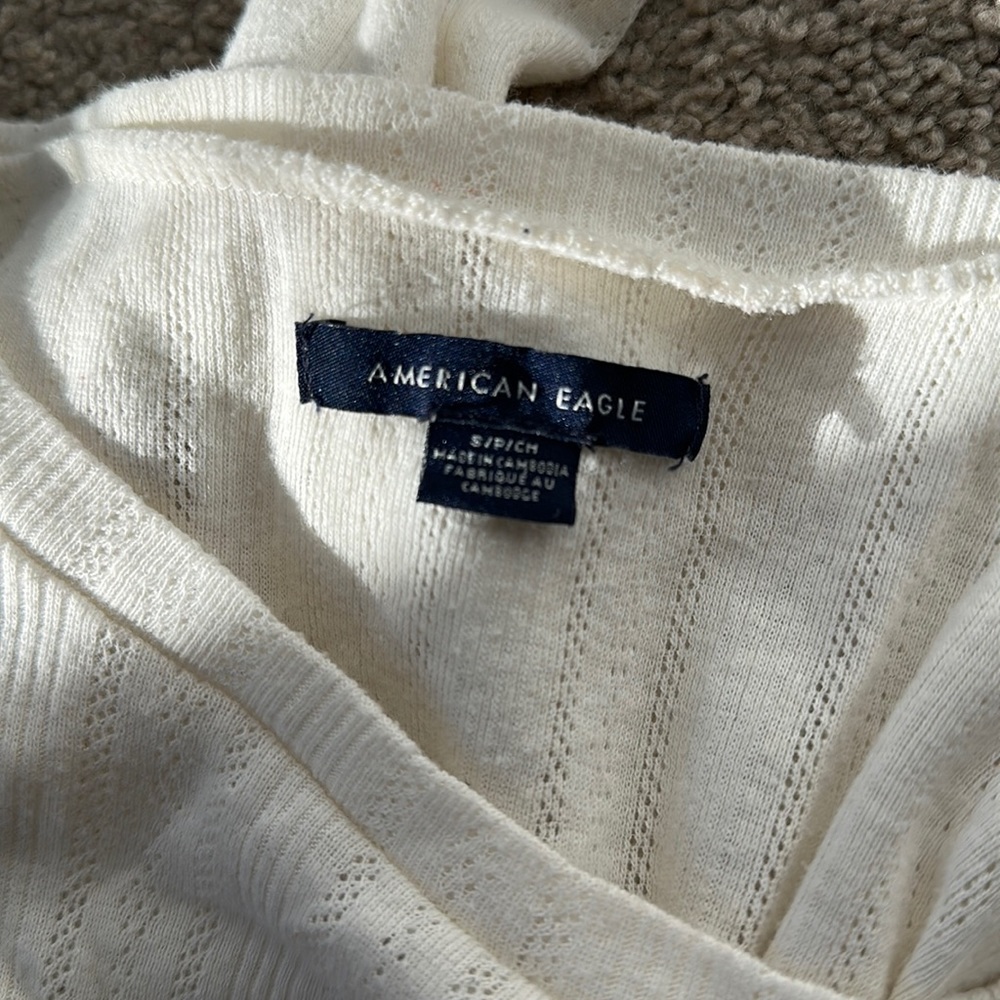 American Eagle Long Sleeve tee